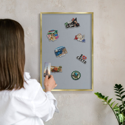 Tablero para imanes decorativo con marco dorado Gris delicado