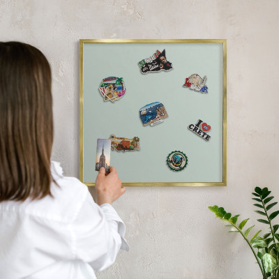 Tablero para imanes decorativo con marco dorado Menta clara