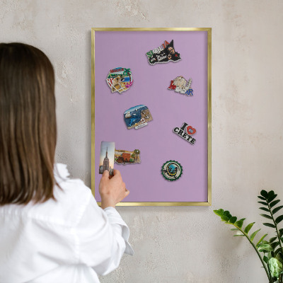 Tablero para imanes decorativo con marco dorado Morado claro