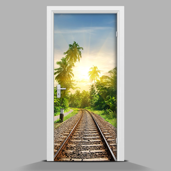 Vinilo para forrar puerta Huellas en la jungla