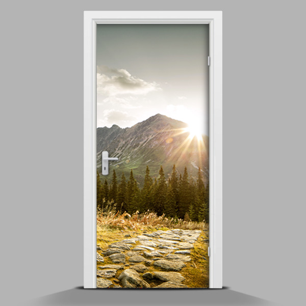Vinilo para puerta de interior autoadhesivo En las montañas