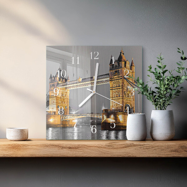 Reloj cuadrado Puente de la Torre