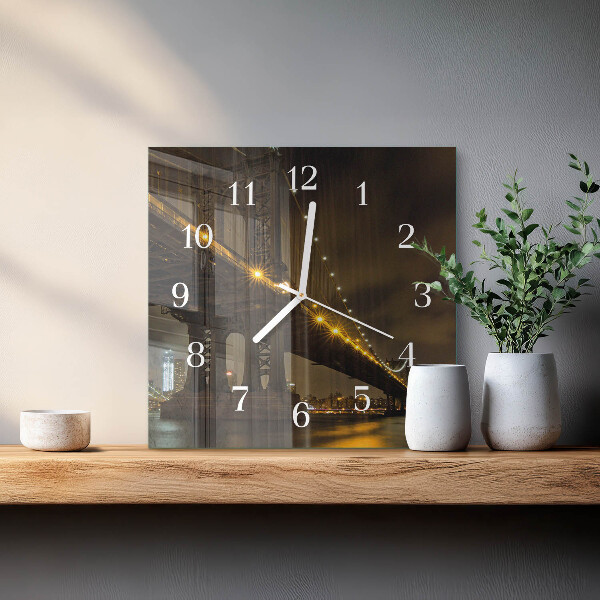 Reloj cuadrado La noche del puente