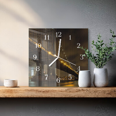Reloj cuadrado La noche del puente
