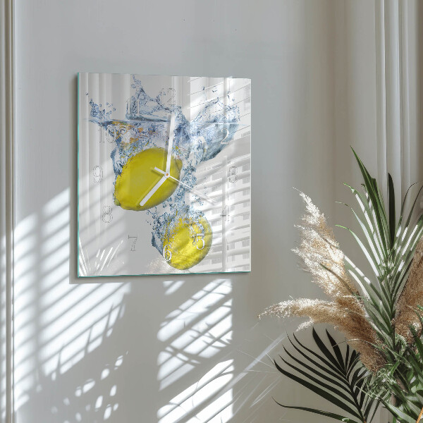Reloj cuadrado Limones en agua
