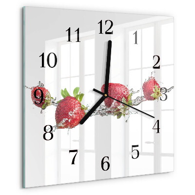 Reloj de vidrio Fresas en agua