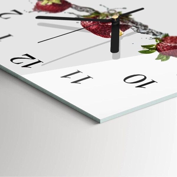 Reloj de vidrio Fresas en agua
