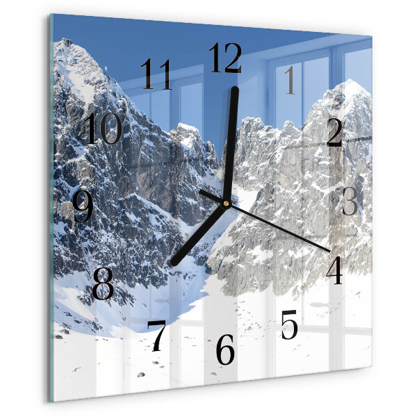 Reloj de vidrio Invierno en las montañas