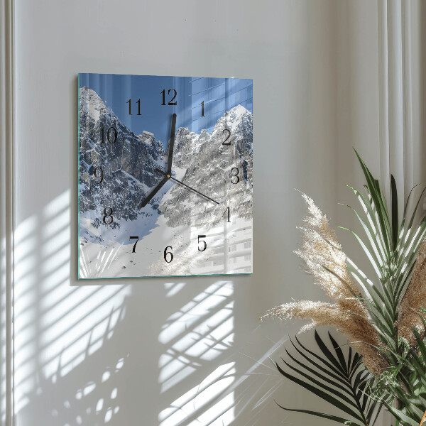 Reloj de vidrio Invierno en las montañas