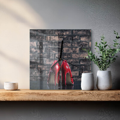 Reloj de vidrio tacones altos rojos