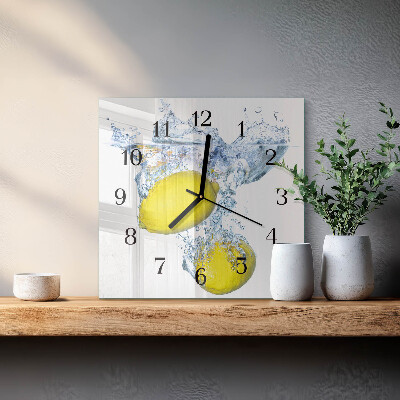 Reloj de vidrio Limones en agua