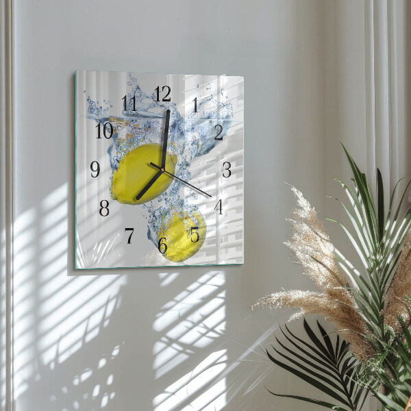 Reloj de vidrio Limones en agua