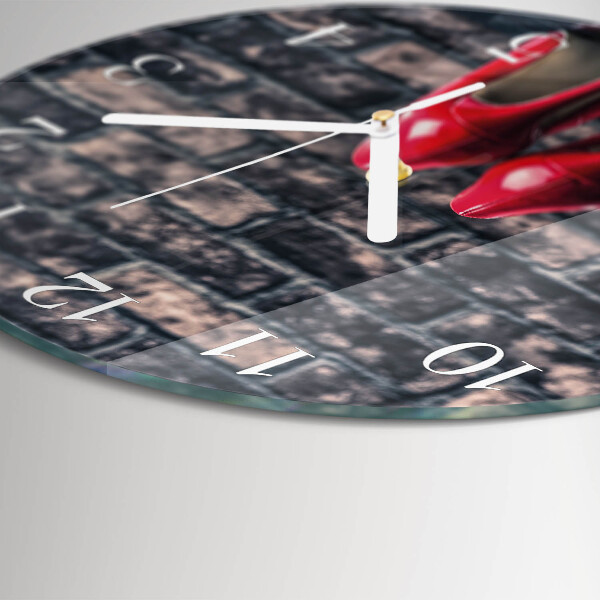 Reloj de pared redondo tacones altos rojos