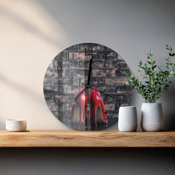 Reloj de pared redondo tacones altos rojos