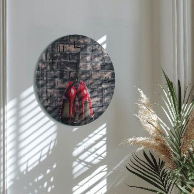 Reloj de pared redondo tacones altos rojos