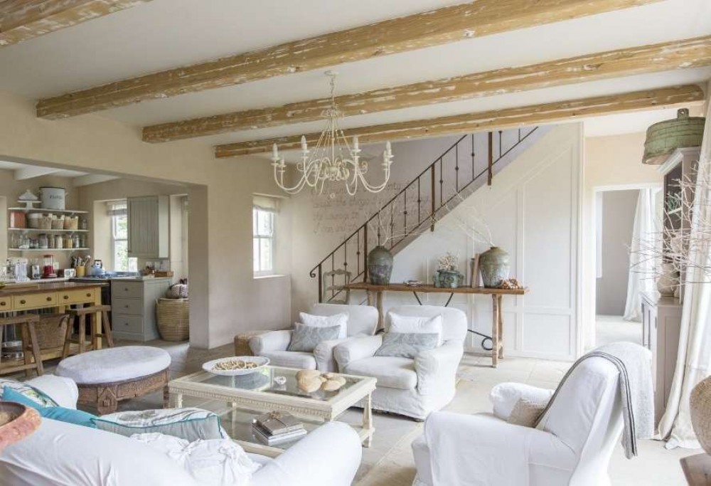 sala de estar en estilo rústico