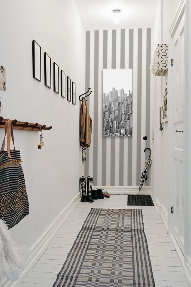 cómo organizar una sala estrecha y pequeña